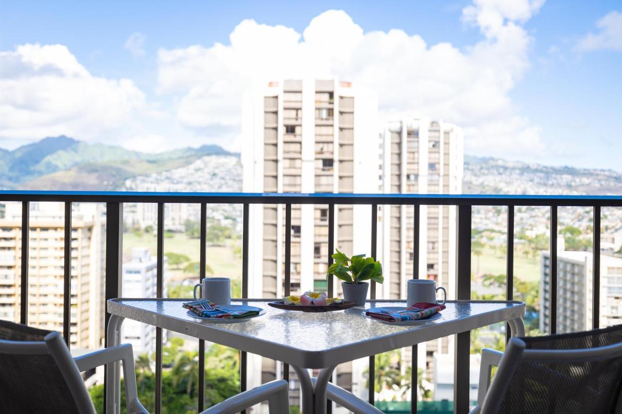 Апартаменти Beautiful Mountain View In Waikiki Sunset With Parking Гонолулу Екстер'єр фото