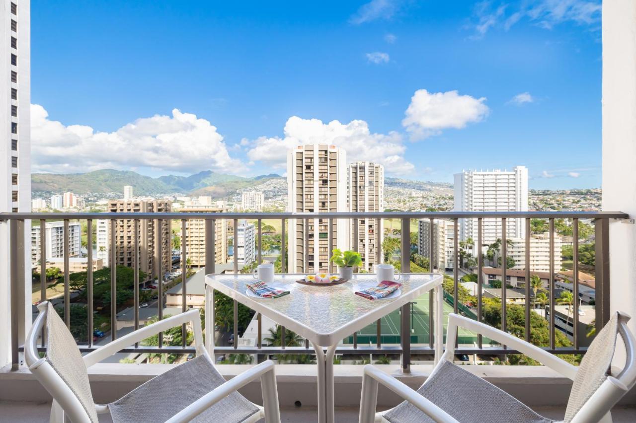 Апартаменти Beautiful Mountain View In Waikiki Sunset With Parking Гонолулу Екстер'єр фото